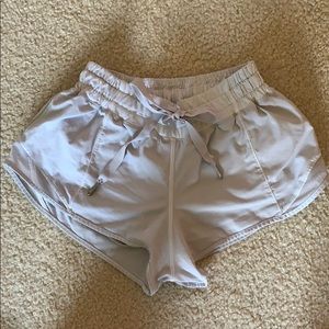 Lululemon shorts size 4 white/gray